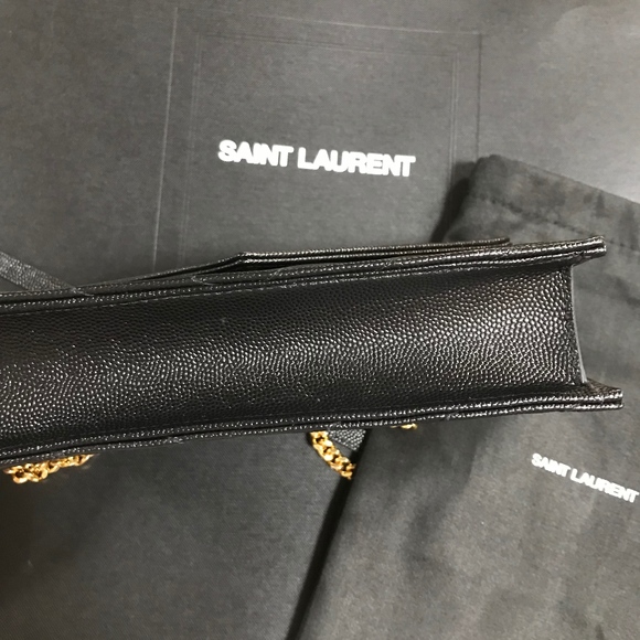 ENVELOPE CHAIN WALLET IN GRAIN DE POUDRE EMBOSSED - Picture 7 of 8